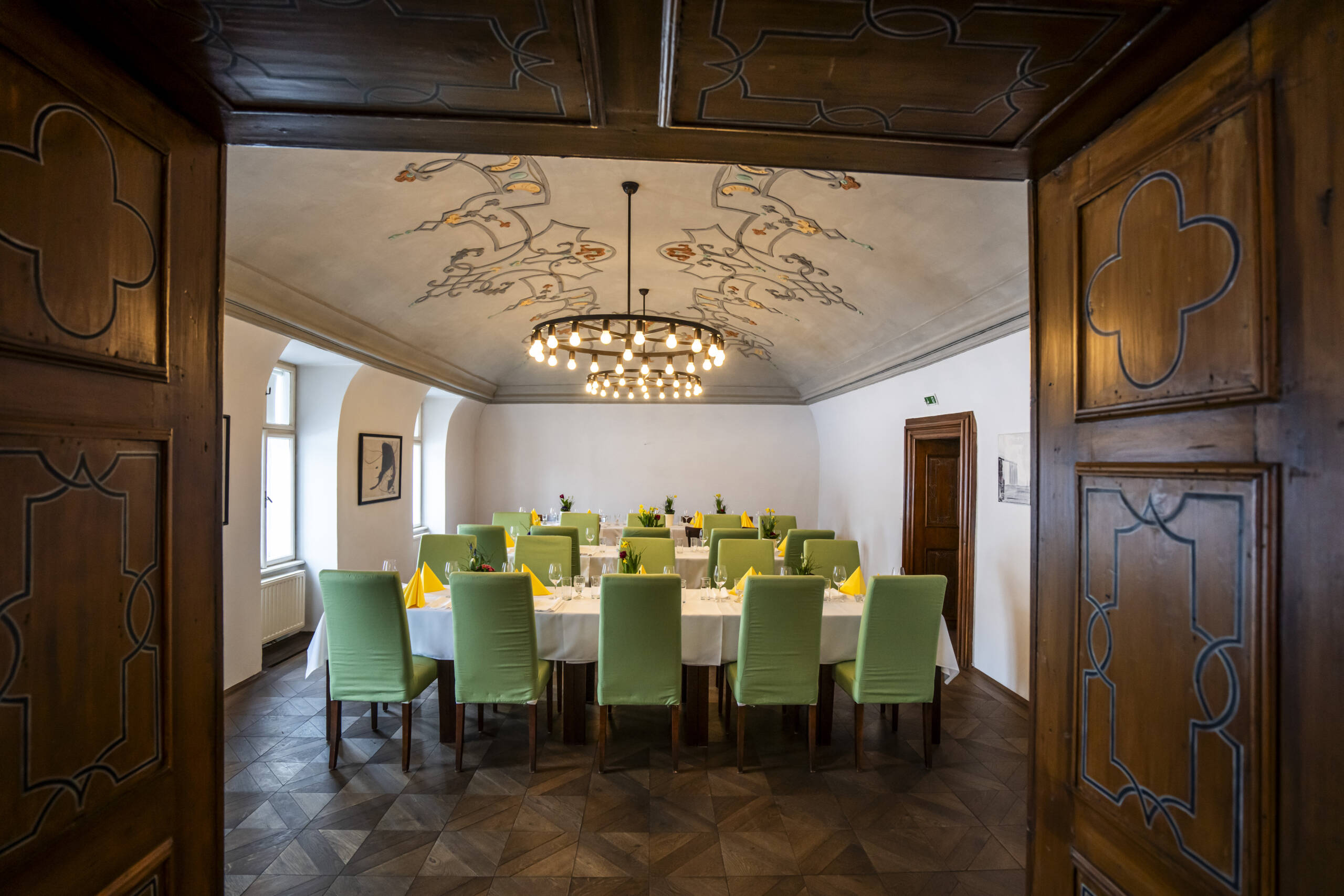 10er Haus, 1.OG, gedeckte Tafel (c) POV.at_Steininger Weinwelt_4819